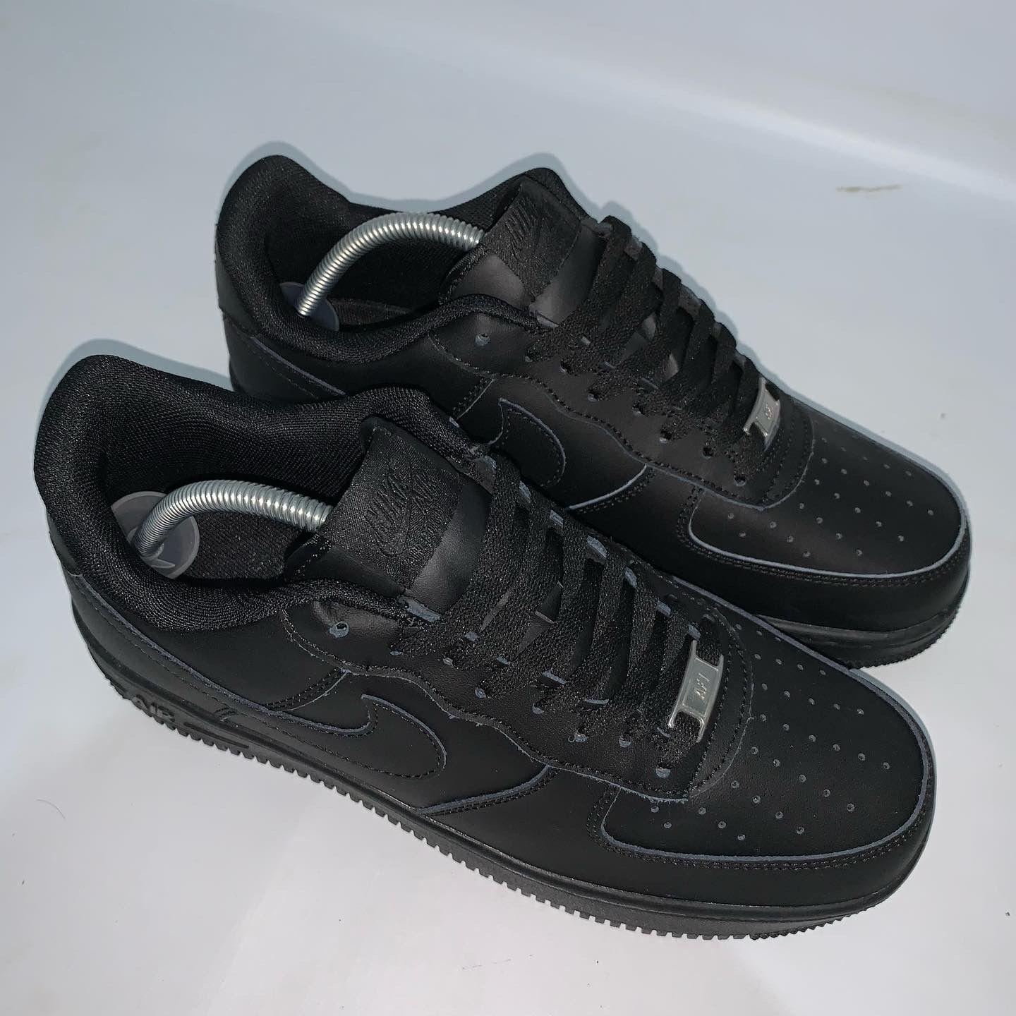 Air Force 1 “Triple Black”